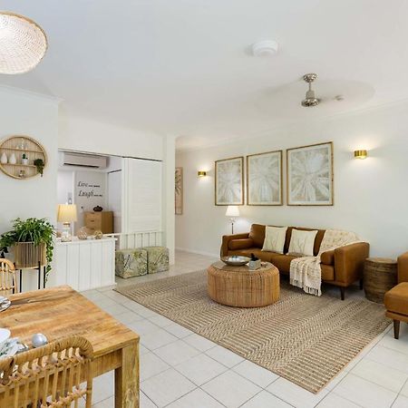 Oasis Luxe On Macrossan Street - Stylish Residence Port Douglas Buitenkant foto