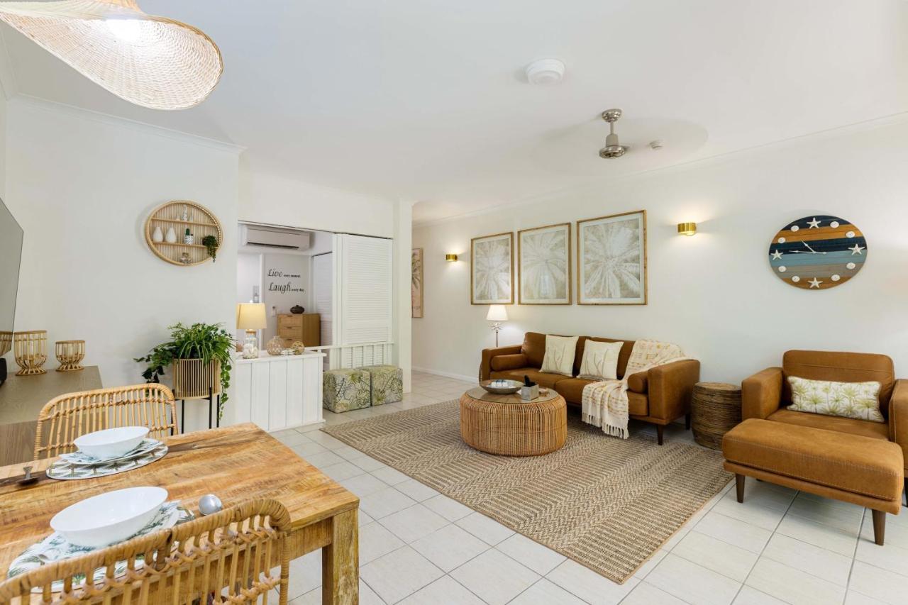 Oasis Luxe On Macrossan Street - Stylish Residence Port Douglas Buitenkant foto
