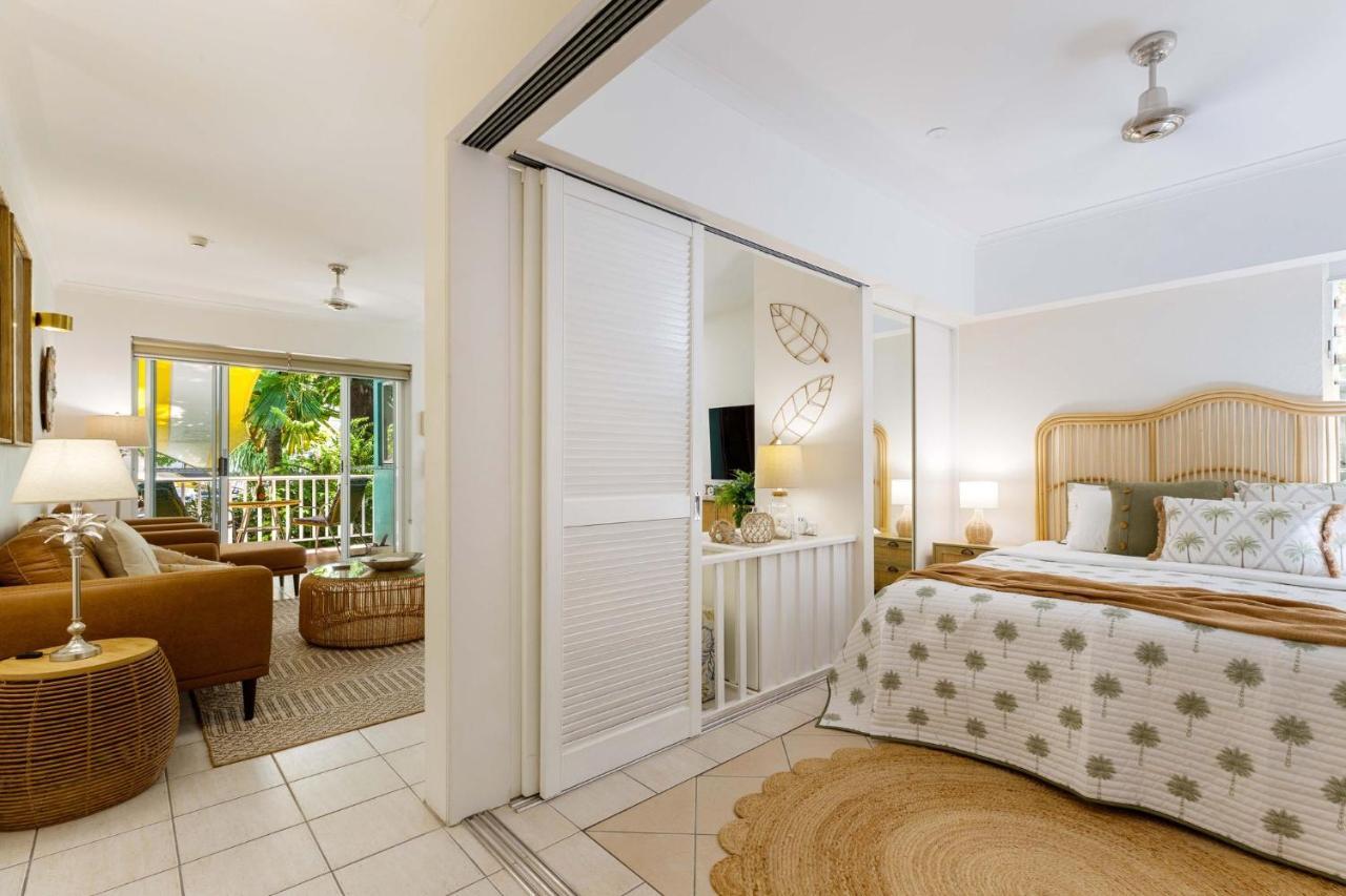 Oasis Luxe On Macrossan Street - Stylish Residence Port Douglas Buitenkant foto